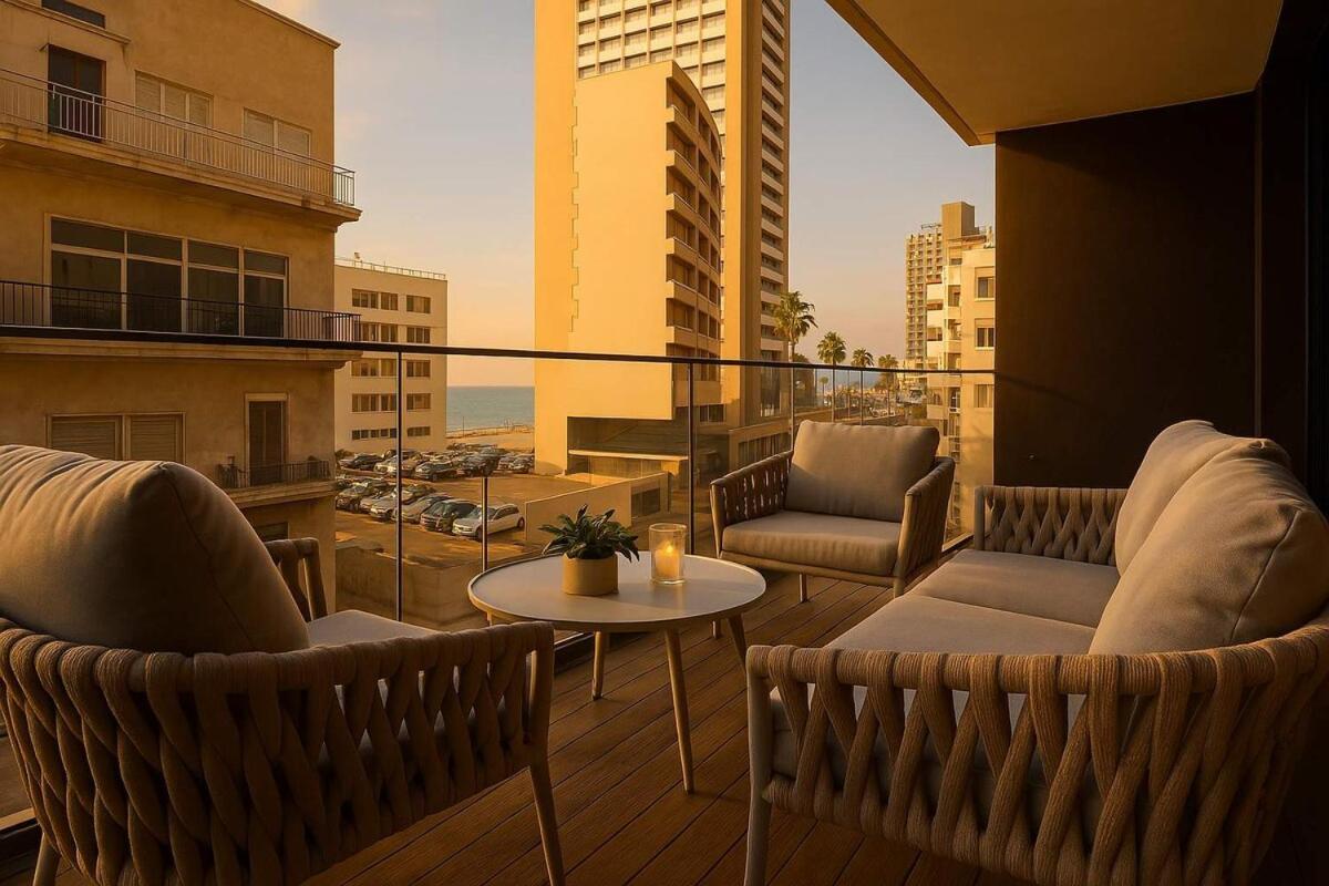 Seaview Front 3br Tlv By Sweetyguest
