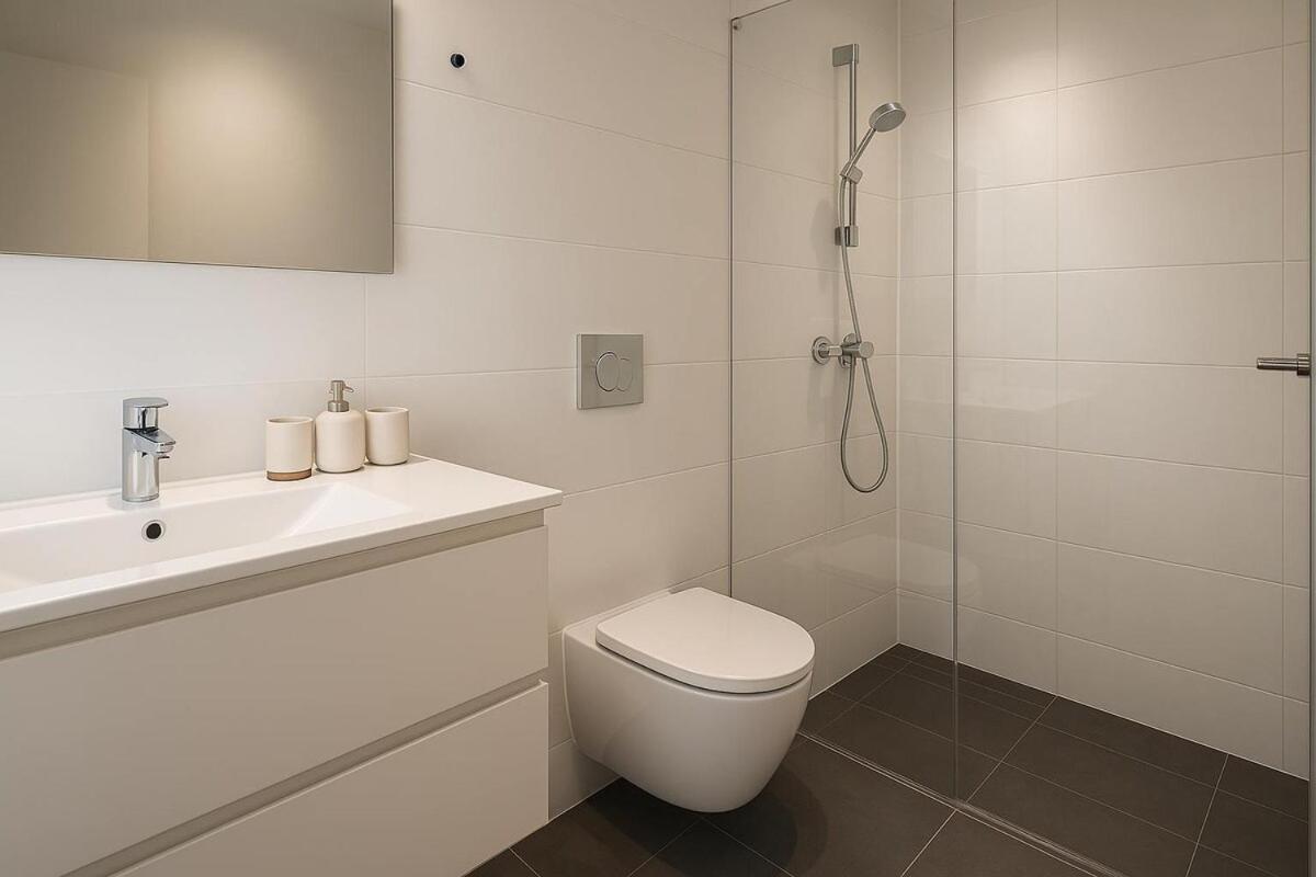 Seaview Front 3br Tlv By Sweetyguest Tel Aviv